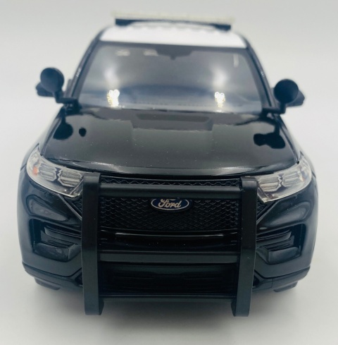 Chp Interceptor Utility Rear Ford Interceptor Police Utility CHP 2022 Hybrid model 1:24 Motormax ...